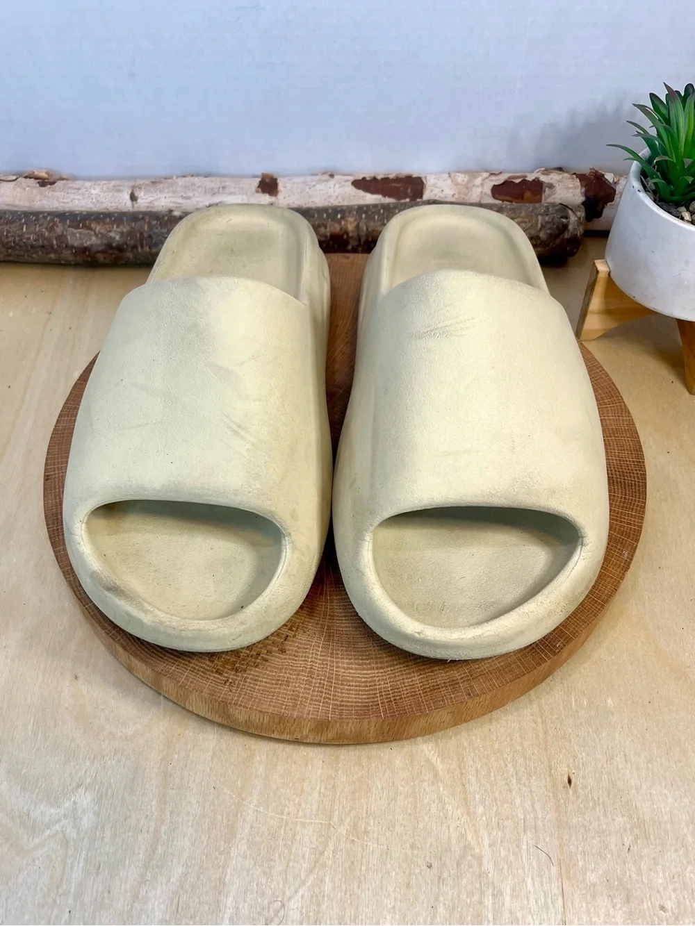 Adidas Yeezy Slides - Beige - Men's Size 8 / Women's 10
